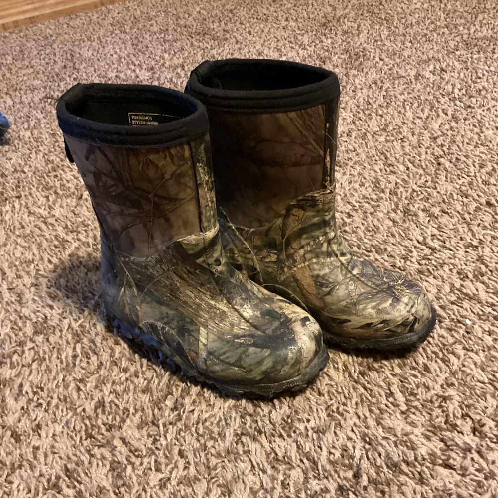Muck boots